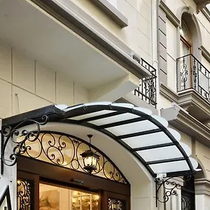 Mirrors **** Istanbul